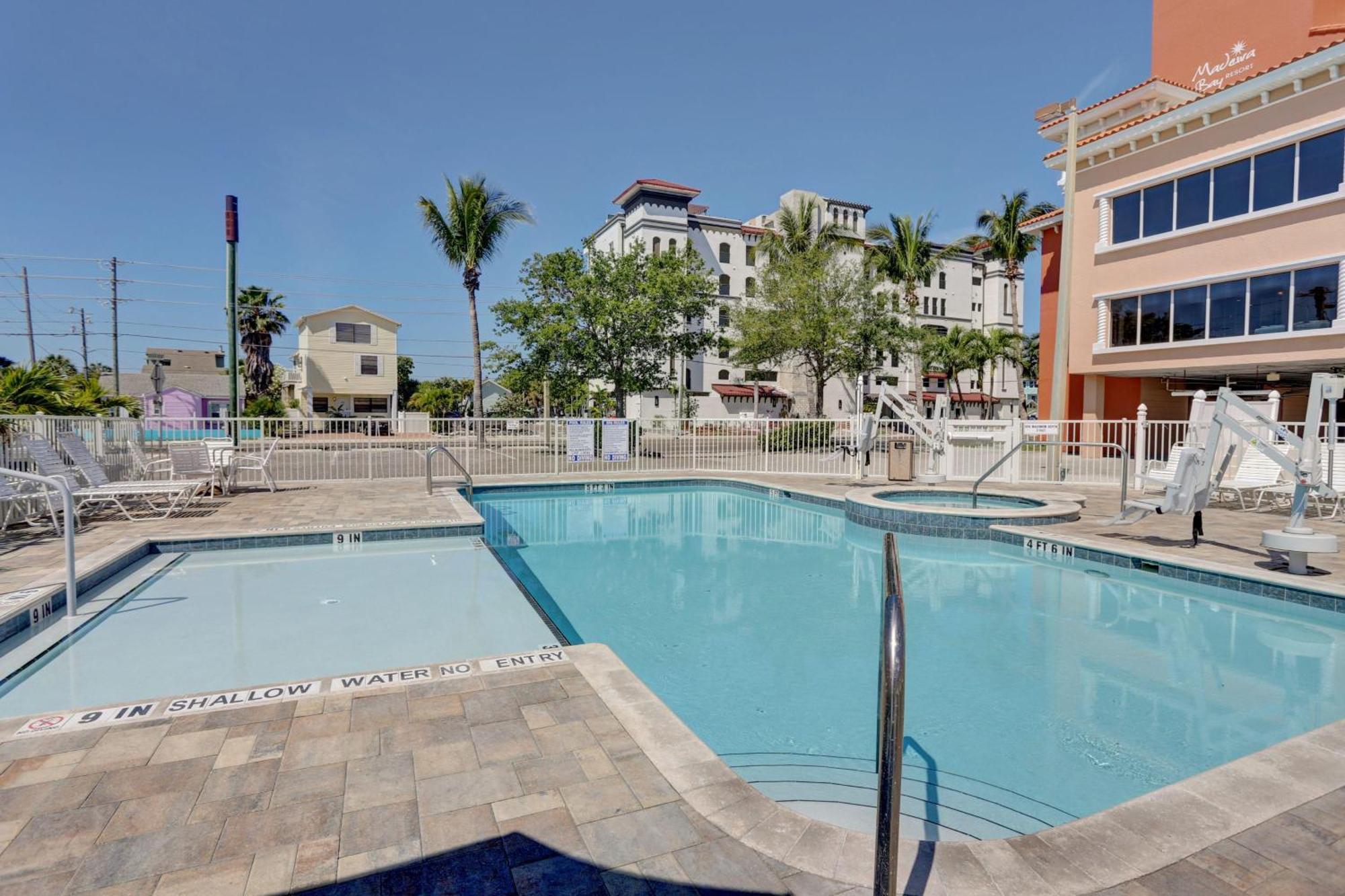 Madeira Bay Resort I 1504 St. Pete Beach Exterior photo